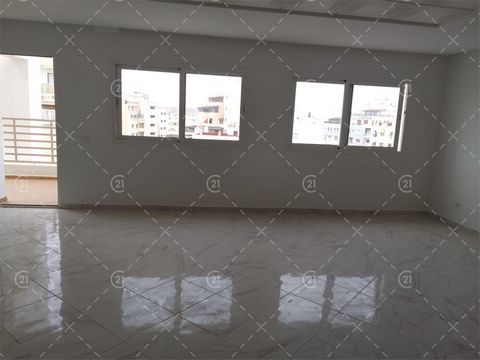 For sale Plateau office joining the useful to the pleasant, practical and bright, located on the 4th floor of a newly built building next to the willaya of Tangier and close to various administrations, with an area of 85m2, designed for liberal profe...