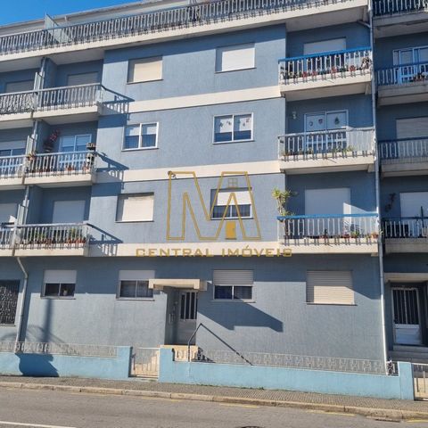 Excelente oportunidade para adquirir este apartamento T2 com uma área total de 113 metros quadrados, situado em S. Cosme, Gondomar, no distrito do Porto. Localizado em zona habitacional consolidada, o imóvel fica próximo do centro de Gondomar e dos p...