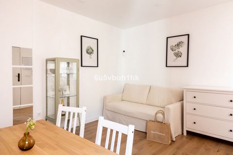 Located in Málaga. This 2 bedroom apartment in Málaga centre would be an amazing investment for any buyer! Situated in a quiet side street, this property finds itself less than 10 minute walk from Málaga's historic centre, with all the fantastic...