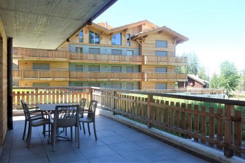 This charming flat is designed for comfort, accommodating up to 8 guests amidst the serene mountain landscape of Veysonnaz. With three bedrooms featuring two single beds each, and a spacious living room with a sofa bed, this 125 m² retreat is perfect...