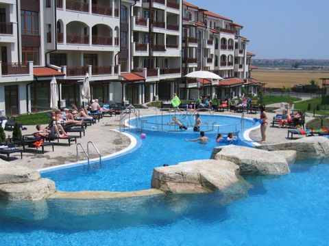 IBG Real Estates is pleased to offer this furnished apartment on two levels, located on the 4th and 5th floor (with lift) in the Vineyards Resort, Aheloy. Vineyards Resort is a gated complex of apartments and houses with tranquil location and fantast...