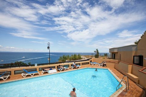 A proximité du port de Collioure, la résidence surplombe la mer. Profitez de l'ambiance du sud de la France avec une touche catalane - la frontière espagnole est à seulement 25 km. Derrière la résidence se trouvent les vignes en terrasses du Massif d...