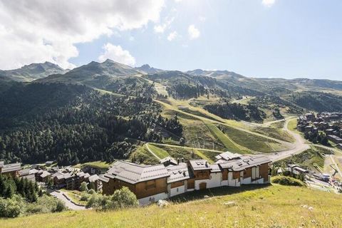 Qui l'azzurro del cielo si tuffa nel verde delle montagne. La natura ti immerge in un'atmosfera rilassante. E se la felicità iniziasse a Méribel? Ti invitiamo per una vacanza nella natura al Résidence Pierre & Vacanze Les Sentiers du Tueda, nella loc...