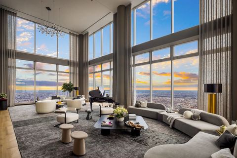 Je droom waarmaken is nu mogelijk. Ontdek dit uitzonderlijke penthouse in New York City, met een adembenemend uitzicht op Central Park, Midtown en de skyline van Manhattan. Deze unieke residentie is de ideale plek voor wie op zoek is naar het beste v...