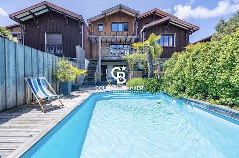 EXCLUSIVITÉ - Découvrez cette superbe maison située dans un quartier recherché de la Teste-de-Buch. Style cabane, avec la vue sur le Bassin et les Prés Salés, cette maison offre 3 chambres bénéficiant chacune de leur propre salle d'eau, garantissant ...