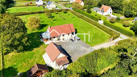 Conçue de main de Maître Artisan, cette maison de plein pied rend la vie facile à ses habitants. Toutes les chambres au RDC, WC et Salle de bain. Une grande véranda chauffée s'ouvre sur le jardin. Une terrasse couvre l'entourage de la maison (très pr...