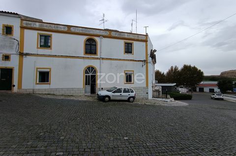 Identificación del inmueble: ZMPT572275 Villa de 2 dormitorios en Largo Dr. António José de Almeida en Campo Maior ofrece una vista completa y atractiva de las características de estas propiedades. La práctica distribución con la sala de estar y la c...