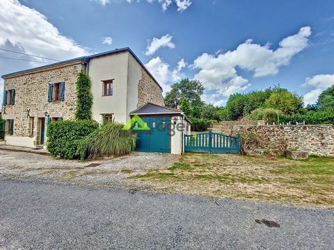 Votre Petite agence GUERET vous propose à la vente cette belle maison en pierre de 170m2 Située en pleine campagne, sans vis-à-vis, cette jolie maison familiale vous séduira par ses grands volumes Aménagée sur 3 niveaux, elle offre au rez-de-chaussée...