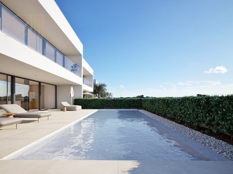 DH presents, Exceptional villa, under construction, inserted in one of the most luxurious areas of the city of Lagos. Surrounded by the beaches of Camilo and Dona Ana and also the famous Ponta da Piedade. The village has modern features, high quality...