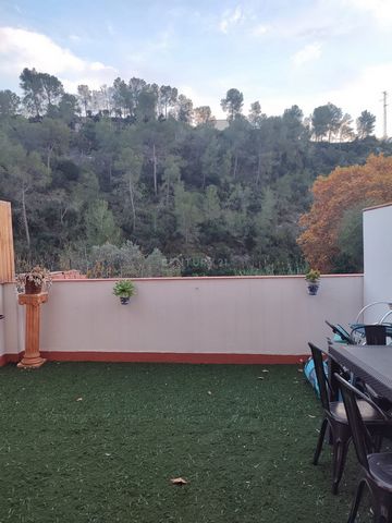 Descubre tu nuevo hogar en el corazón de la vila de Vallirana. Con una ubicación privilegiada, le ofrece poder disponer de todos los servicios necesarios a mano. Dispone de 46 m2 más una espléndida terraza de 30 m2 con vistas a la montaña. Una cómoda...