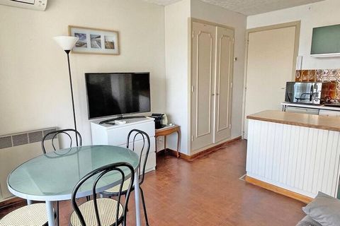 Appartement T2 de 34m² - Résidence Le Palais de la Mer 4ème étage avec ascenseur - 4 personnes maximum Appartement 2 pièces climatisé pour 2 personnes, située dans une résidence face au port de Sainte-Maxime avec vue mer ! A proximité des commerces e...