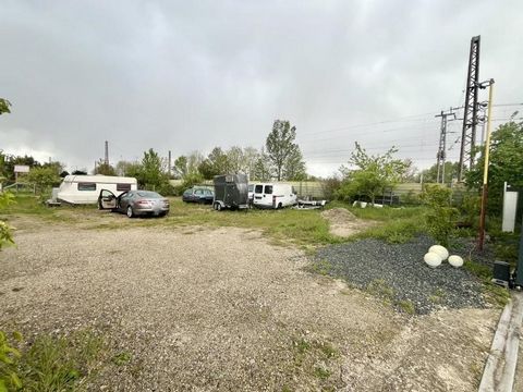 +++ Please understand that we will only answer inquiries with COMPLETE personal information (complete address, phone number and e-mail)! +++ Building plot in a top location in Nordstemmen, Rössing ! With a land area of 571 sqm, it offers space for yo...