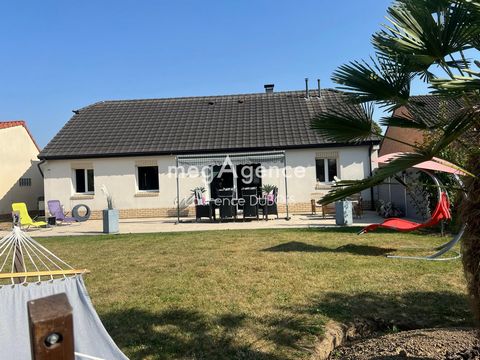 Coup de coeur pour ce plain-pied individuel de 2011, 3 chambres et bâti sur 1112 m² de terrain plat et clos, saura accueillir une famille