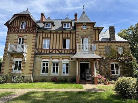 72210 - SAINT CALAIS - MAISON DE MAITRE - 240 M2 - 10 ROOMS - 8 BEDROOMS - SWIMMING POOL - GARDEN 6400 M2 - Efficity, the real estate agency that estimates your property online, offers you this magnificent master house located 20 minutes from the SNC...
