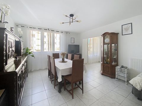 EXCLUSIVITE APPARTEMENT T4/5 80m2 AU PIED DU TRAM