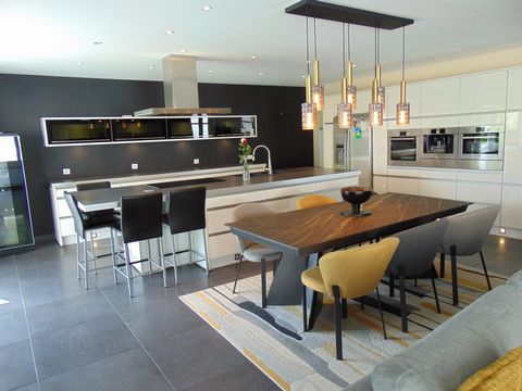 TRES BELLE MAISON RECENTE DE PLAIN-PIED