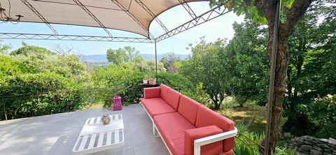 Lauris (84360) -Villa avec dépendance sur jardin arboré