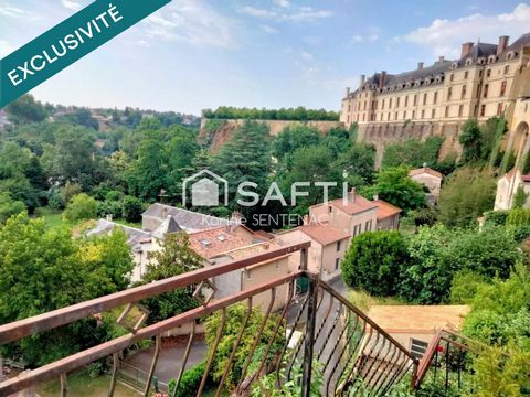 maison dans le site historique de Thouars près du Chateau avec la vue sur le pont des Chouans