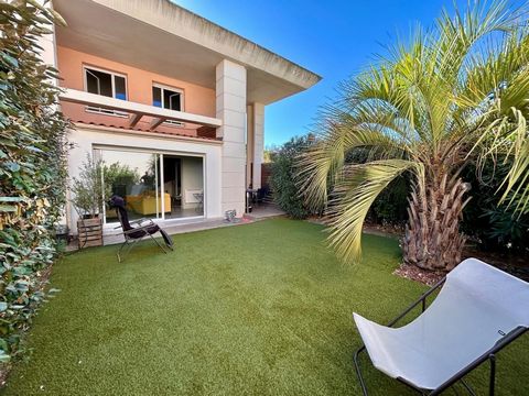 A VENDRE : TRIPLEX T4/5 80 m2 FREJUS - BASE NATURE