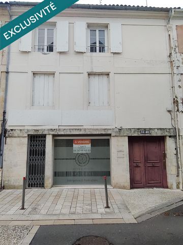 Immeuble centre de Jonzac avec jardin