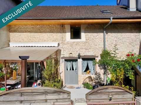 jolie maison de village en pierre rénovée avec terrasse à CHENECEY BUILLON ( DOUBS)