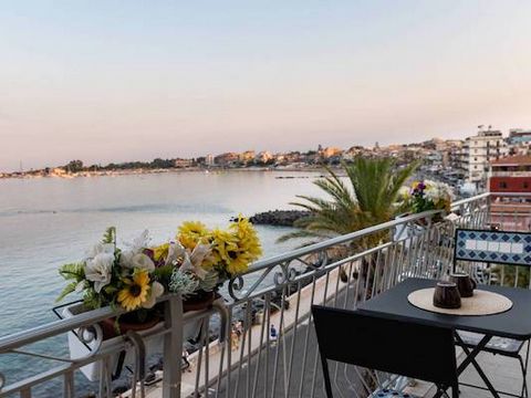 Sea front apartment located in a small condo of 10 residential units, which spreads over 5 floors but with no elevator. The unit is located on the third floor and it is in excellent condition, boasting good quality finishing. The property is composed...