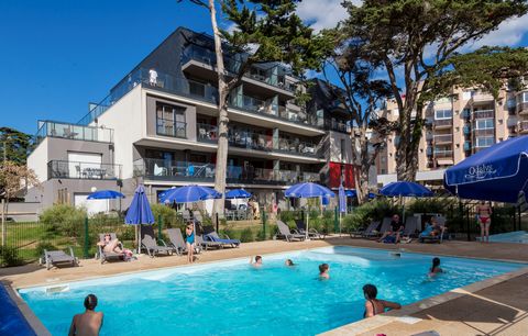 Pornichet, seaside resort, ideally located on the Bay of La Baule, with a coastline of more than 7 km, offers three sandy beaches for families as well as for fishermen: Libraires beach, Sainte Marguerite beach, Bonne Source beach. The two ports of Po...
