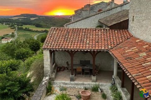 This beautiful 5 bed stone village house is located on the south facing side of this medieval bastide village, Tournon d'Agenais, now classed as one of France's most beautiful villages (Plus Beaux Village). Truly the best address in town! providing m...