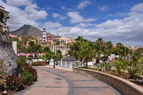 Disfruta de una estancia soleada en este apartamento en Adaje, en la isla de Tenerife. No está lejos del mar y ofrece un espacio cómodo para una familia. ¡Con su hermosa ubicación, una caminata saludable por la mañana es obvia! Los niños pasarán el d...