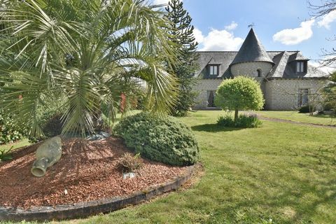 Dpt Mayenne (53), à vendre à 15 km de LAVAL maison P7 de 241 m² - Terrain de 15000,00 m²