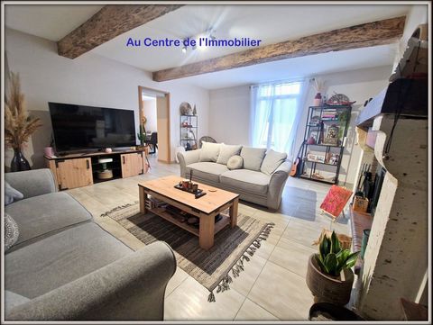 VERY RARE FOR SALE *** In the town of Bon-Encontre, in the immediate vicinity of all amenities on foot, come and discover this superb village house of 138m2 with courtyard, completely renovated. Upon entering, a large landing serves a very cozy livin...