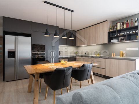 Dpt Savoie (73), à vendre LA MOTTE SERVOLEX maison de type 4 de 93,67 m² Terrain privatif de 93,79 m²