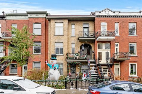 Welcome to your future home on Jeanne-Mance Avenue in the heart of Montreal's vibrant Plateau neighbourhood. This spacious condo boasts four bedrooms, offering ample space for both comfort and versatility. Nestled at the city-center, this condo is ju...