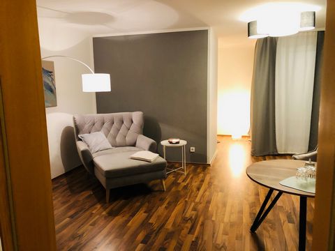 Quiet and at the same time central apartment with all the amenities included. Driving time Tesla Gigafactory Berlin-Brandenburg: 16 minutes / 12 kilometres by car. Tesla-Bus (for commuters) operates close by.