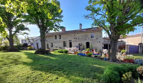 Located between DOUÉ EN ANJOU and MONTREUIL BELLAY, this property has been carefully restored while preserving its unique character and creating comfortable and functional living spaces. The stone dwelling offers a living area of ??160 m², the ground...