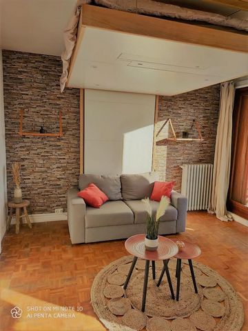 Studio on the edge of Enghien-Les-Bains, one of the most attractive and dynamic towns of the Val d'Oise, you will be seduced by its charm with its walks, its lake, its famous Casino Barrière, its theatre, its health center recognized for its thermal ...