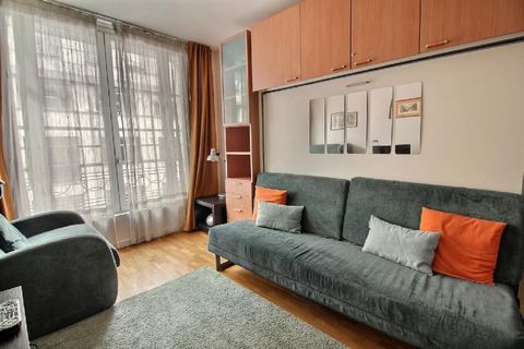 MOBILITY LEASE ONLY: In order to be eligible to rent this apartment you will need to be coming to Paris for work, a work-related mission, or as a student. This lease is not suitable for holidays. Through the studio door you will find an entrance with...