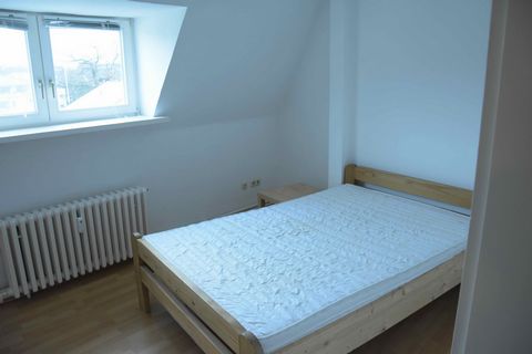 With an alternative, liveable and lovable environment, Wedel attracts a lot of people to the small town. These features are also reflected in the apartment. It is a beautiful, cozy, bright apartment in the heart of Wedel. Ideal for singles and young ...