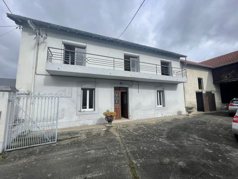 Libre Immo est heureux de vous présenter cette belle maison ancienne avec grange attenante à vendre à Odos, une charmante commune située dans les Hautes-Pyrénées. Cette propriété est un projet de rénovation passionnant pour ceux qui cherchent à créer...