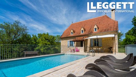 A25924NB46 - In the heart of the Causses, 10 minutes' walk from a small village between Gramat and Figeac: this very pretty house sits in a privileged, secluded, very quiet setting, surrounded by 6.5 ha of meadows and woods with access to the river. ...