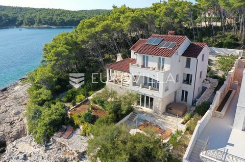 In one of the most beautiful and attractive coves on the southern side of the island of Korčula, there is a modern house, recently built (2013), south facing, in the first row to the sea. Living area of approx. 250m2 consists of three floors, basemen...