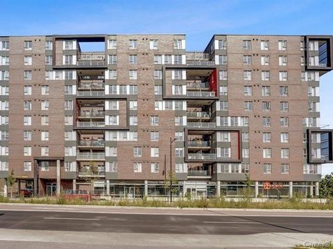 Sunny two bedroom condo located just steps from a train station that takes you directly to the Central Station downtown. The property is close to schools, grocery store and a shopping center. Ideal for a DIYer or investor. INCLUSIONS -- EXCLUSIONS --