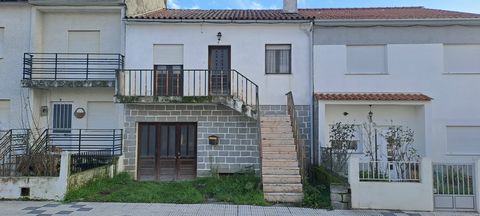 2+1 bedroom townhouse with garden in Miranda do Douro. Property consisting of 3 floors, with basement, ground floor and 1st floor, access to two streets, patio and garden. The basement serves as a storage room and wine cellar, is connected to the gar...