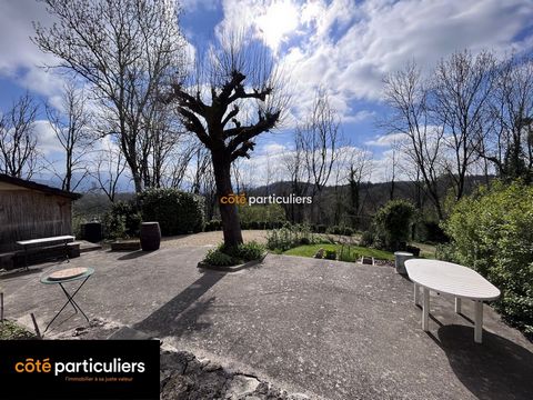 Your Côté Particuliers agency offers you a superb stone house (semi-detached at the back) steeped in history. Perched on the heights of Montalieu, not overlooked, this building will seduce you with its generous volumes. On the ground floor you will f...