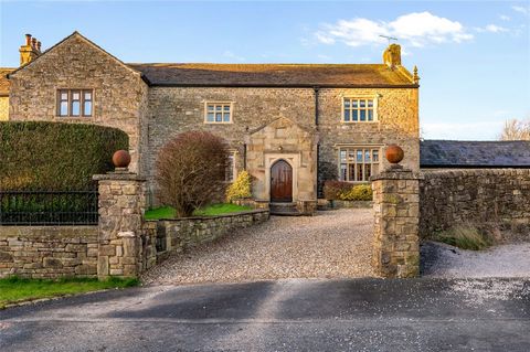A unique opportunity to acquire a historic Grade II listed, 16th century, semi-detached farm house on the outskirts of Whalley. Sitting on a large plot, there is approximately 9.6 acres of extra land suitable for equestrian/grazing use. The house cur...