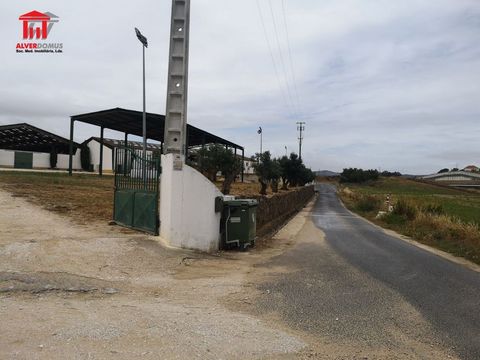 Land with 40,000 m2 Land with excellent location between Arruda and Waterfalls; next to the Dressage Academy in Cachoeiras Good access - 40 km from Lisbon CM VFX gave its assent to the possibility of construction on site subject to the respective lic...
