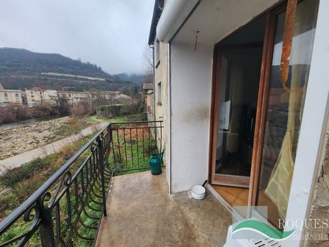 Novelty! For investors, T2 apartment, ground floor, 55m2 of living space, rented 420€/month hc and comprising: a living room, a separate kitchen, a bedroom, a shower room with toilet Annexes: a small terrace Comments: electric heating, single-glazed ...