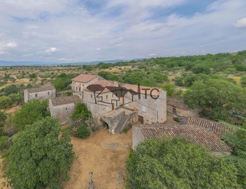 BEAUTIFULL 18TH CENTURY HAMLET TO RENOVATE 38 HA OF LAND Close to Les Vans, this splendid 8th century hamlet is in need of complete renovation. The set includes approximately 655m² of buildings, 500m² of living space and 225m² of outbuildings in the ...