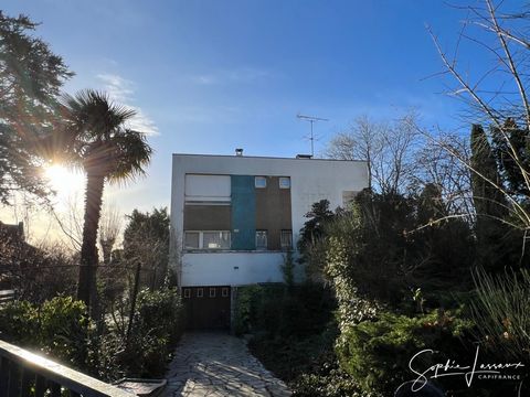 Dpt Hauts de Seine (92), à vendre FONTENAY AUX ROSES maison P6 de 147,47 m² - Terrain de 293,00 m²