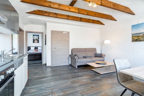 The ‘Ewiges Meer’ flat not only offers cosy accommodation, but also a fantastic view of the East Frisian moorland landscape from its inviting loggia. Here, every guest can enjoy the peace and beauty of nature to the full. The flat's bedroom is a litt...